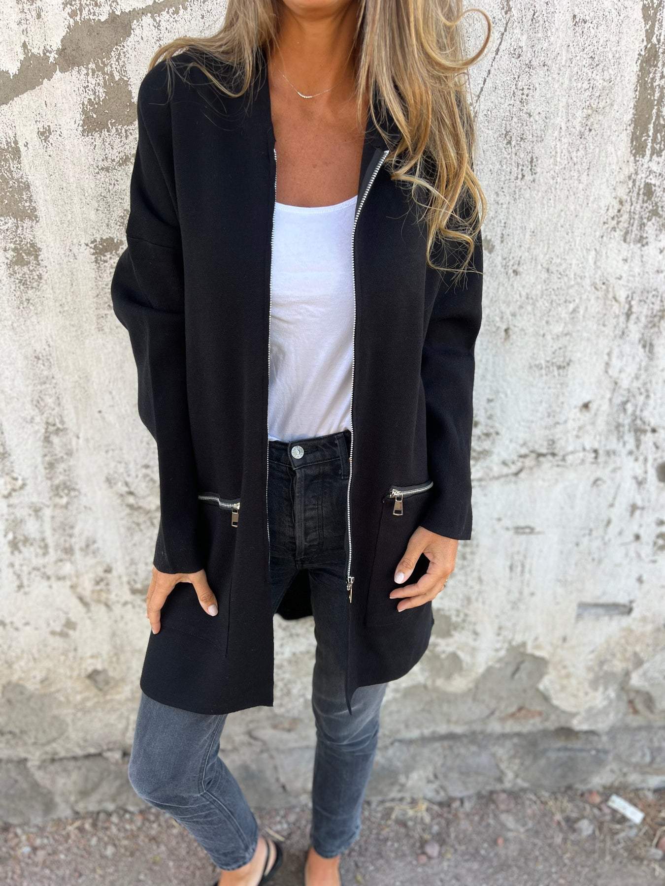 Maria | Casual long-sleeved jacket with crew neck zip